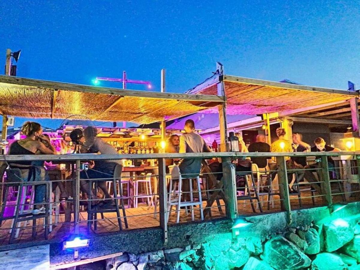 Pavillon Beach 9, Feet In The Water In グランカーズ エクステリア 写真